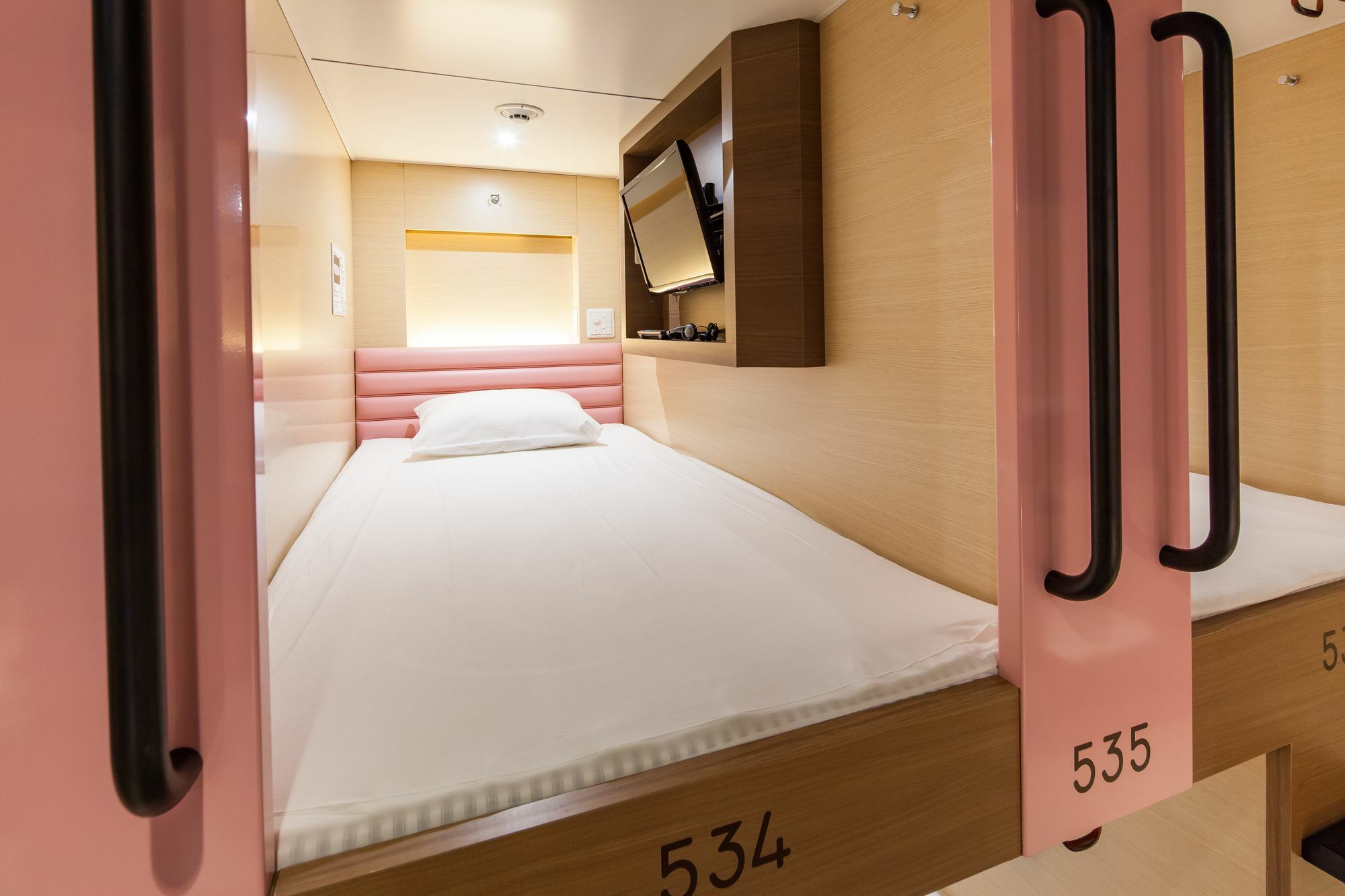 Y'S Cabin Osaka Namba Exteriér fotografie